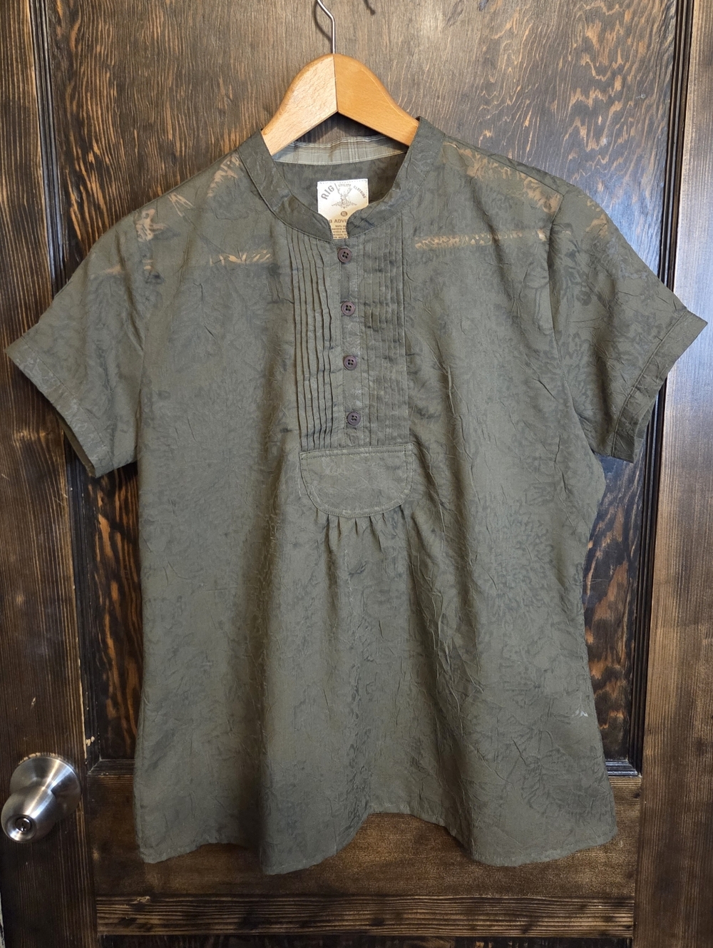 RIG Utility Clothing Olive Green Short-Sleeve Pintuck Half Button-Front Shirt